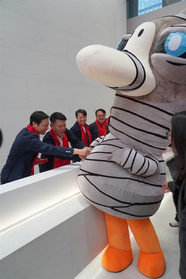 ！网友称iPhone深夜自动拨打电话回应；元宝AI除夕夜辱骂用户回应来了麻将胡了2模拟器传魅族手机停摆3月正式退市魅友刷屏：加油；苹果阴间Bug(图4)